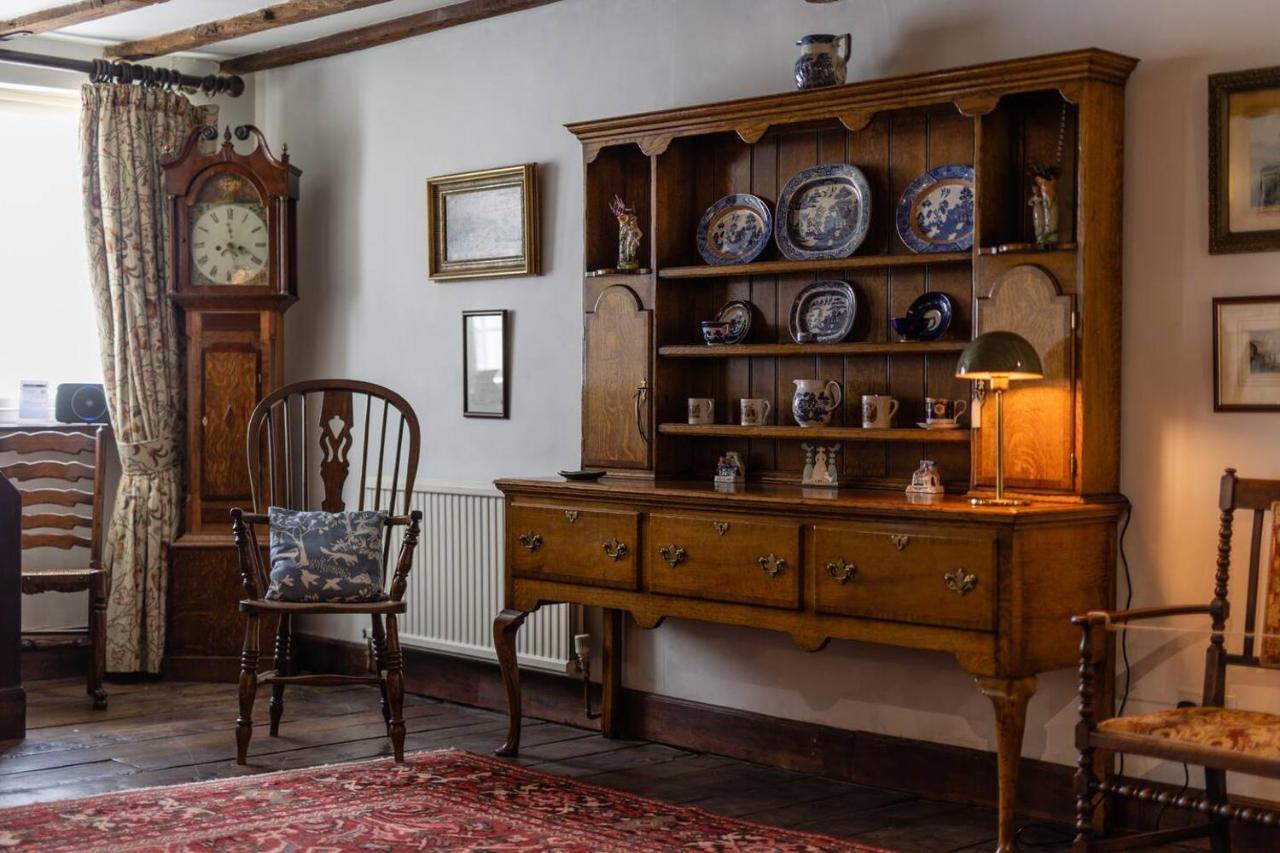 Pass The Keys Magical Period House In The Heart Of Ludlow Exterior photo